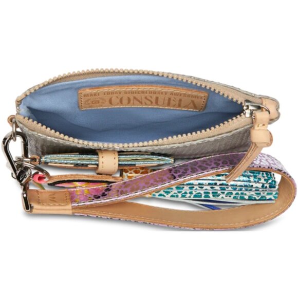 Consuela Juanis Combi - Picture 2 of 8